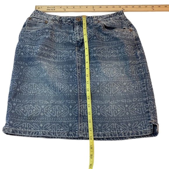 Baccini Women's Medium Wash Denim Stretch Jean Skirt Size 4 Pockets - Picture 4 of 8